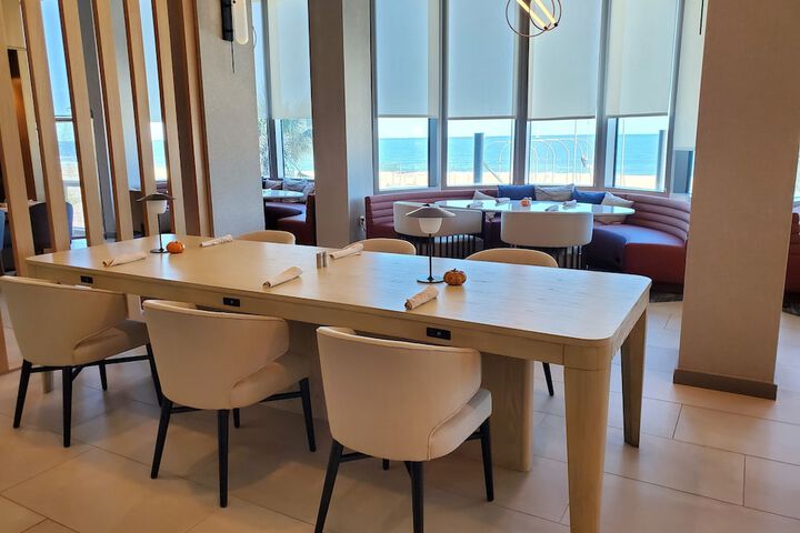 Breakfast/Coffee Service 124 of 152