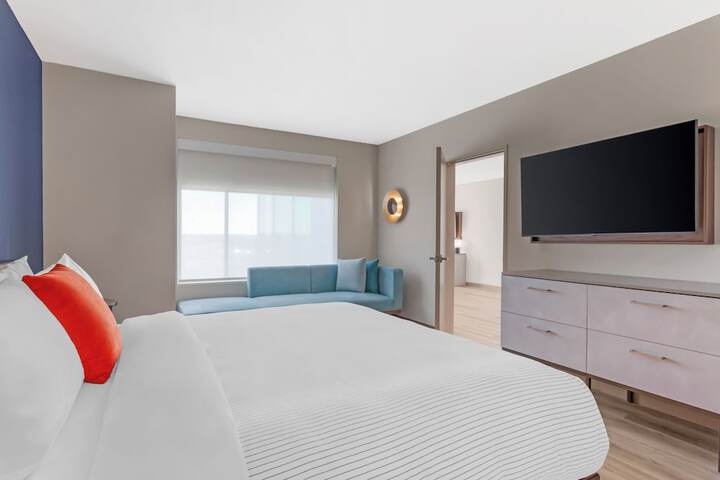Cambria Hotel Northlake Conference Center - Roanoke