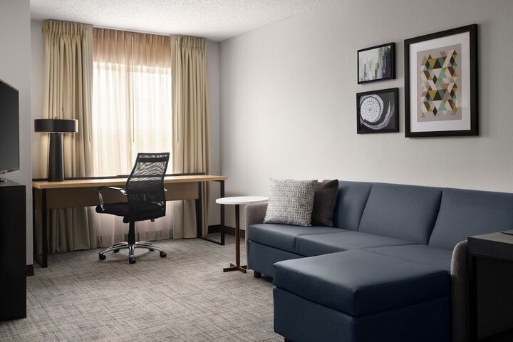 Room 21 of 34