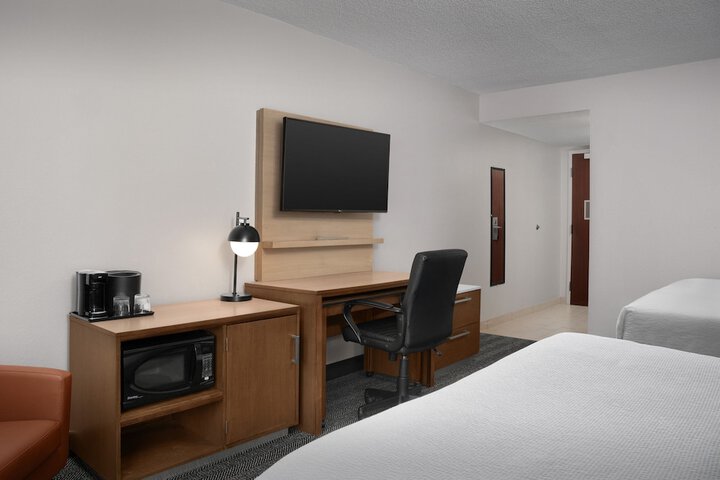 Room 40 of 73