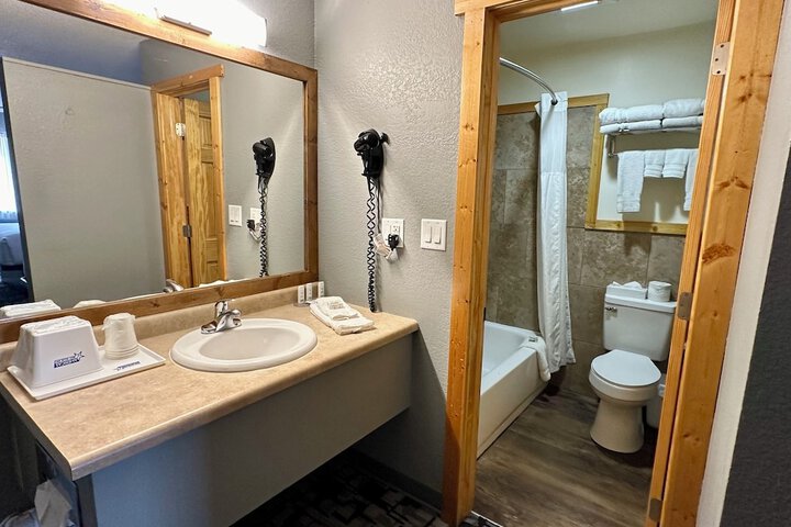 Americas Best Value Inn Wall