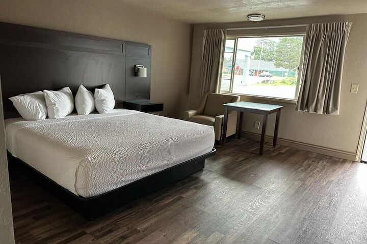 Room 14 of 34