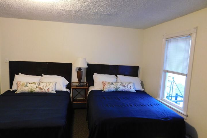 Room 22 of 43