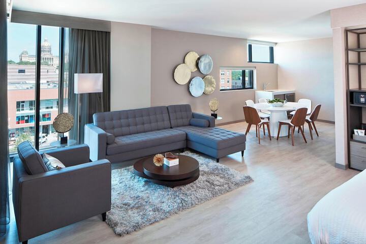 AC Hotel Des Moines East Village