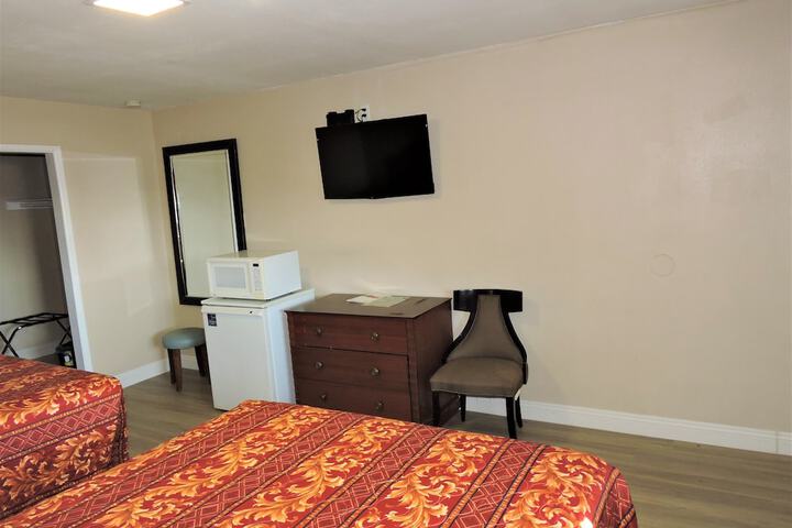 Room 14 of 32