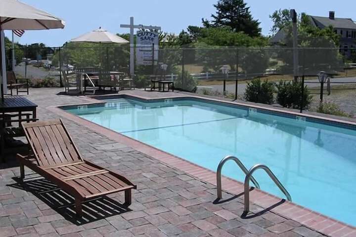 Pool 8 of 25