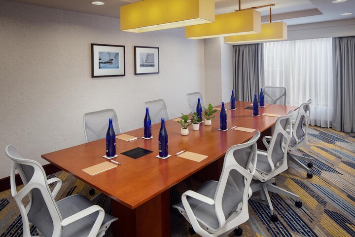 Hilton Garden Inn Portland Downtown Waterfront
