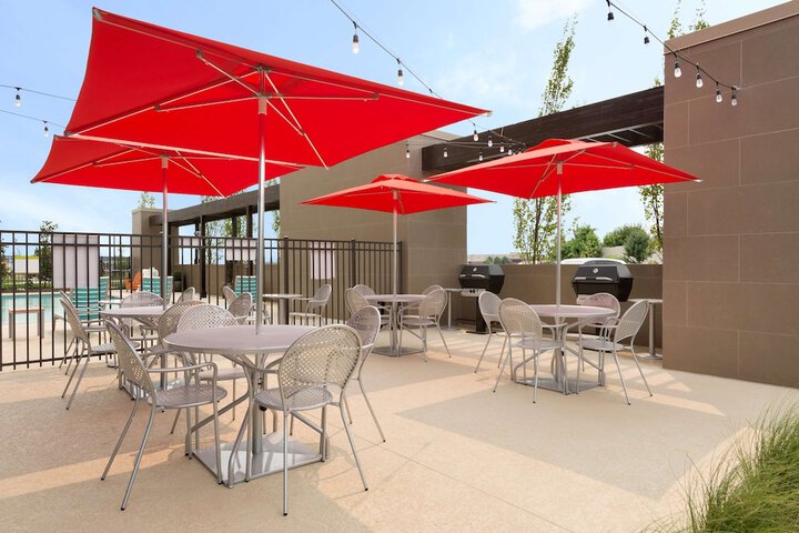 Terrace/Patio 28 of 32