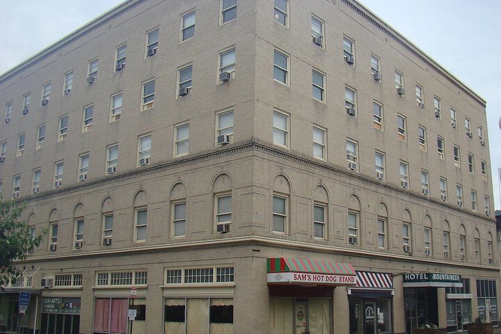 Hotel 2 of 8