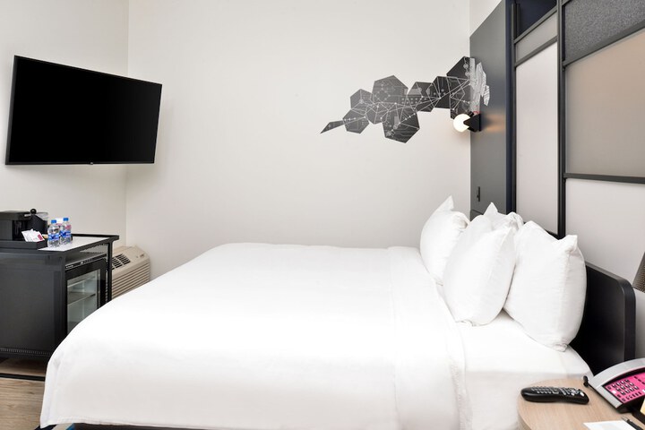 Room 28 of 58