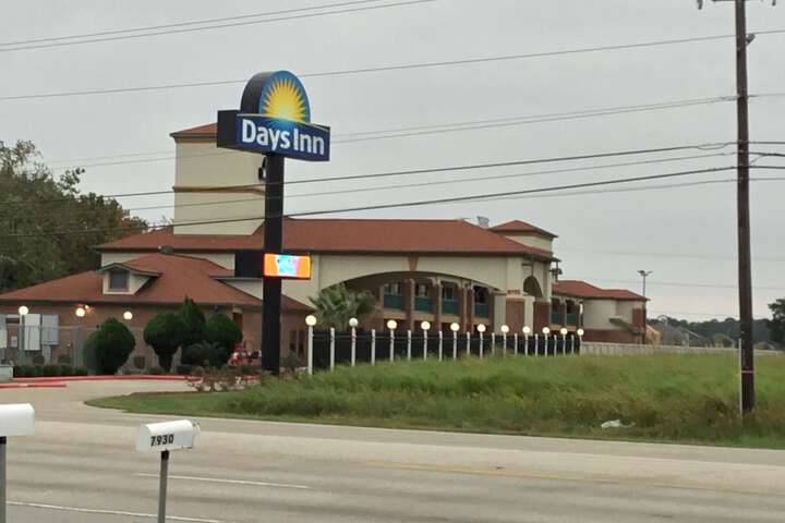 Days Inn by Wyndham Baytown East