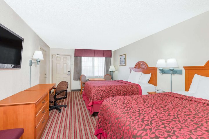 Room 12 of 17