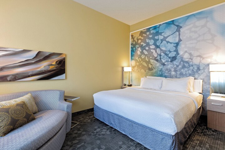 Room 27 of 42