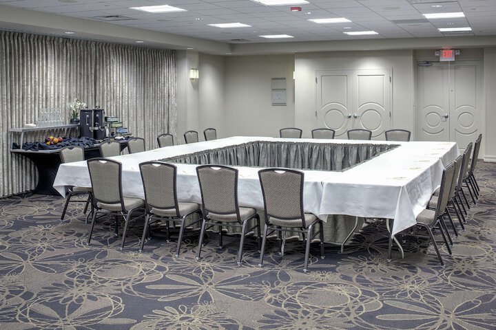 DoubleTree by Hilton Madison Downtown