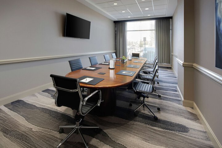 Embassy Suites by Hilton Detroit Troy Auburn Hills