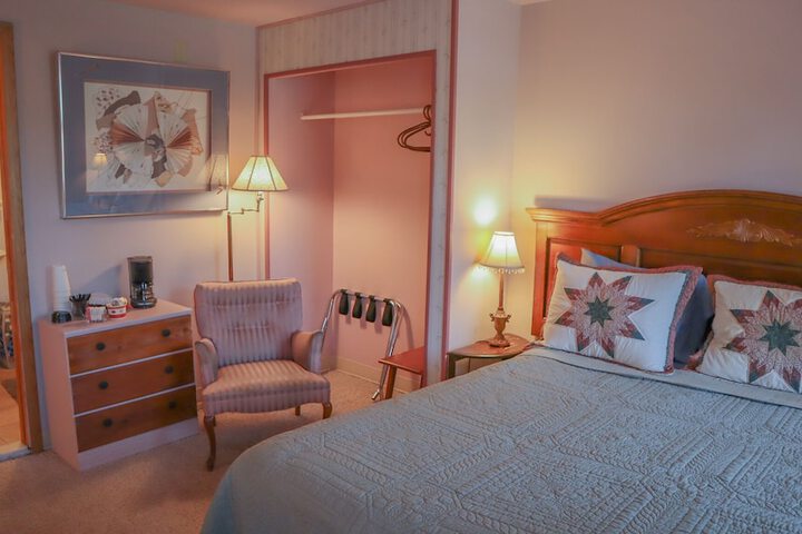 Room 14 of 16