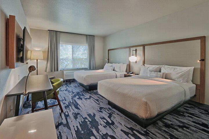 Room 13 of 35