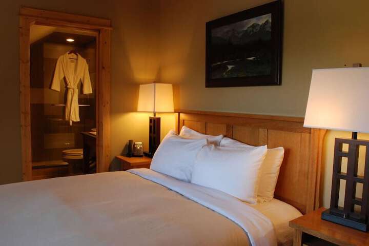 Gallatin River Lodge