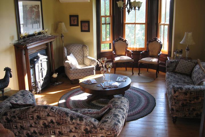 Room 9 of 19