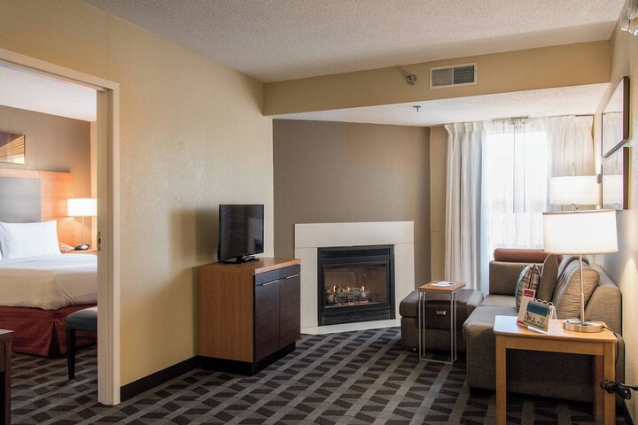 Room 14 of 18
