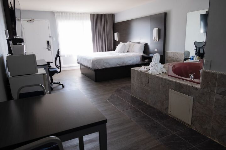 Room 38 of 120