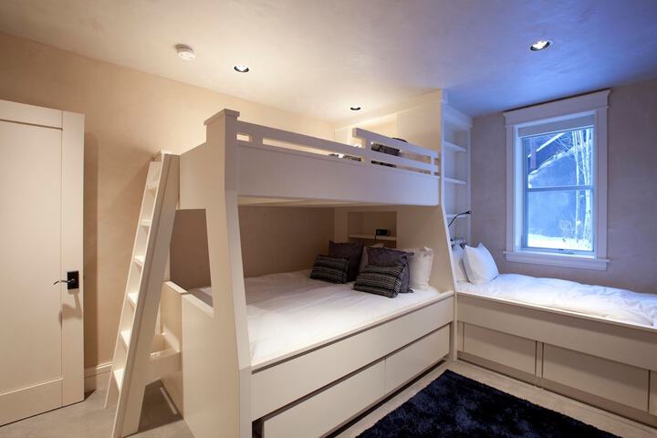 Element 52 Auberge Collection