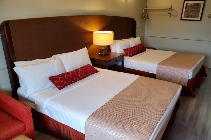 Room 20 of 33