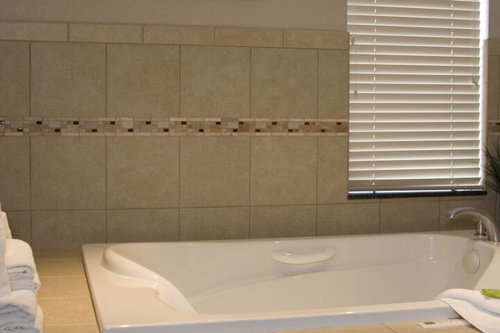 Holiday Inn Express Hotel & Suites Pittsburg by IHG