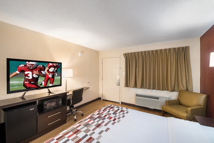 Room 27 of 33