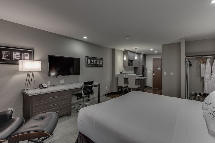 Home Inn & Suites Saskatoon South
