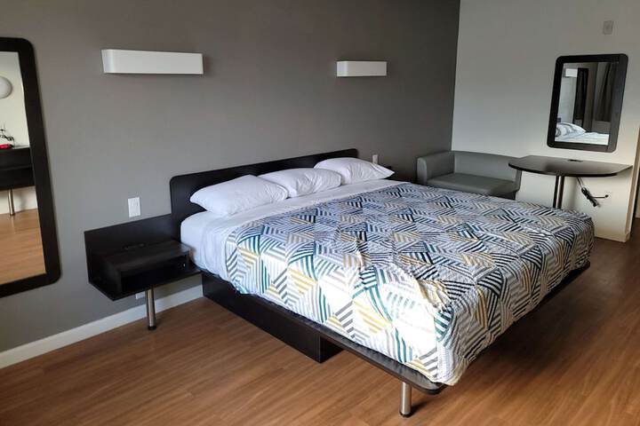 Room 17 of 29