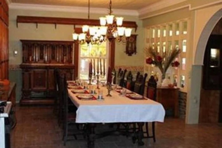 Dining 55 of 66