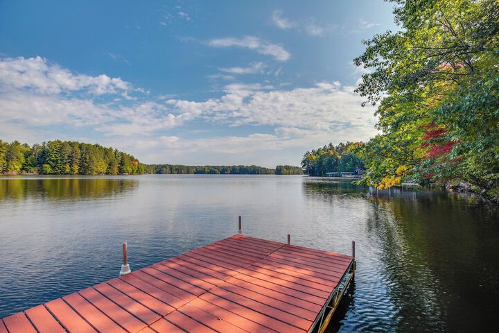 Rhinelander Chain of Lakes Home w / River Dock!