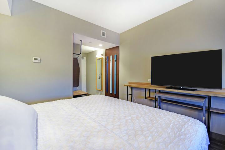 Room 17 of 32