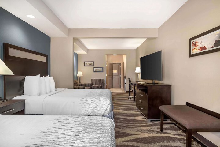 Best Western Plus Lake Jackson Inn & Suites