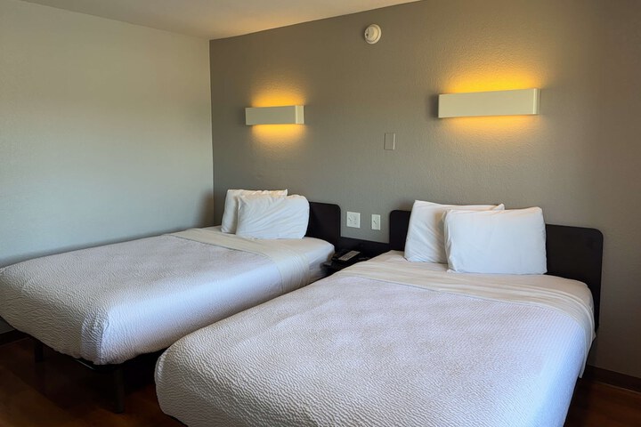 Room 25 of 26