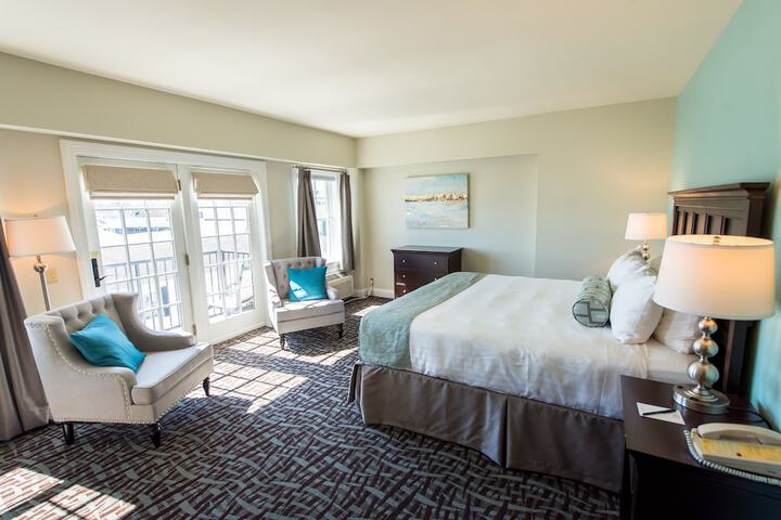 Room 70 of 194