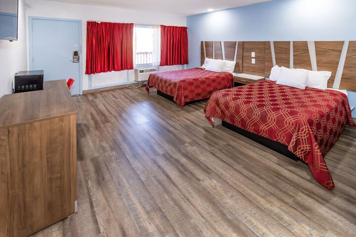 Room 14 of 25
