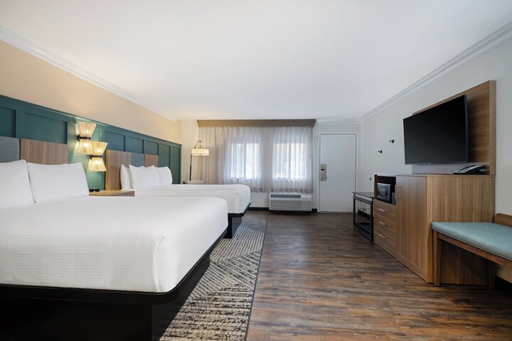 Room 135 of 149