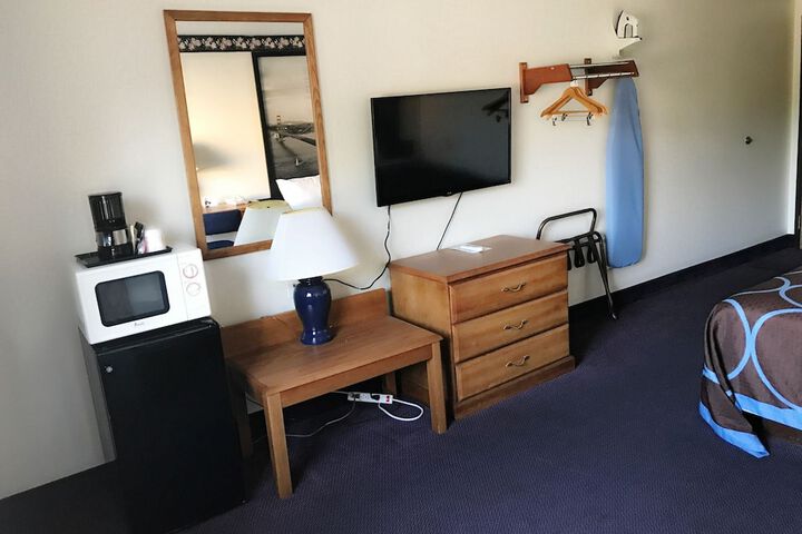 Room 16 of 24