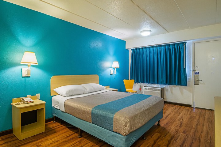 Room 44 of 47