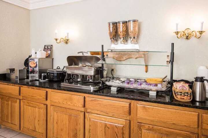 Breakfast/Coffee Service 38 of 41