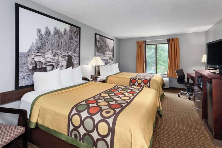 Room 8 of 30
