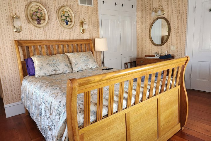 Room 18 of 23