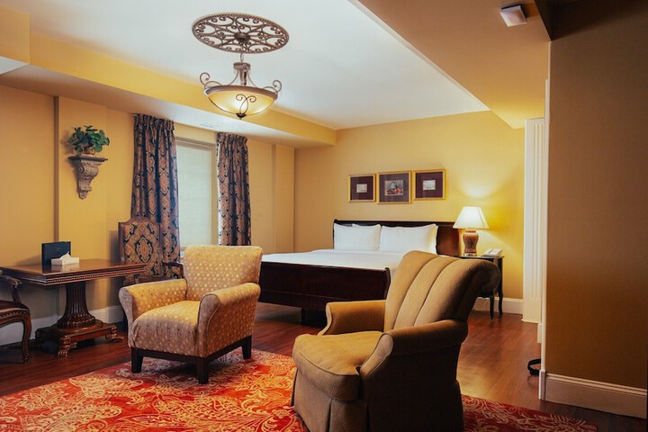 Grant Hall Hotel
