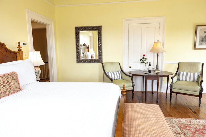 Room 114 of 158