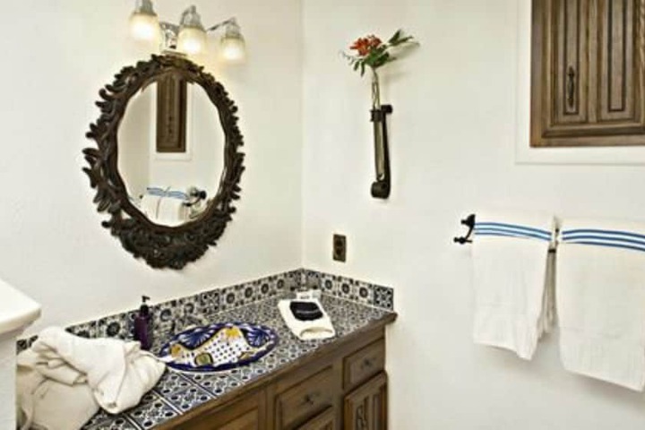 The Lakehouse Bed & Breakfast