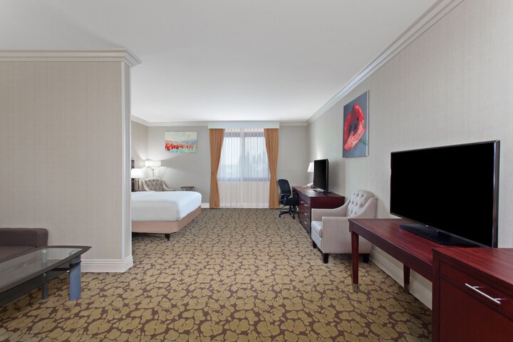 Room 44 of 75