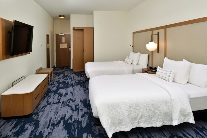 Room 18 of 38