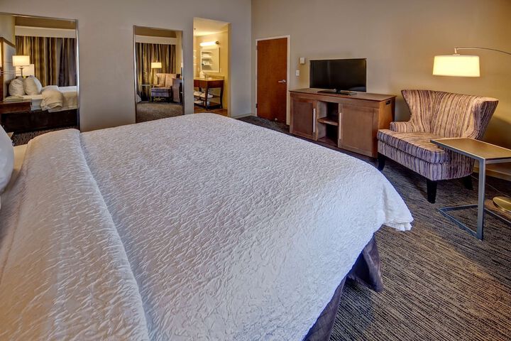 Hampton Inn by Hilton Dunn
